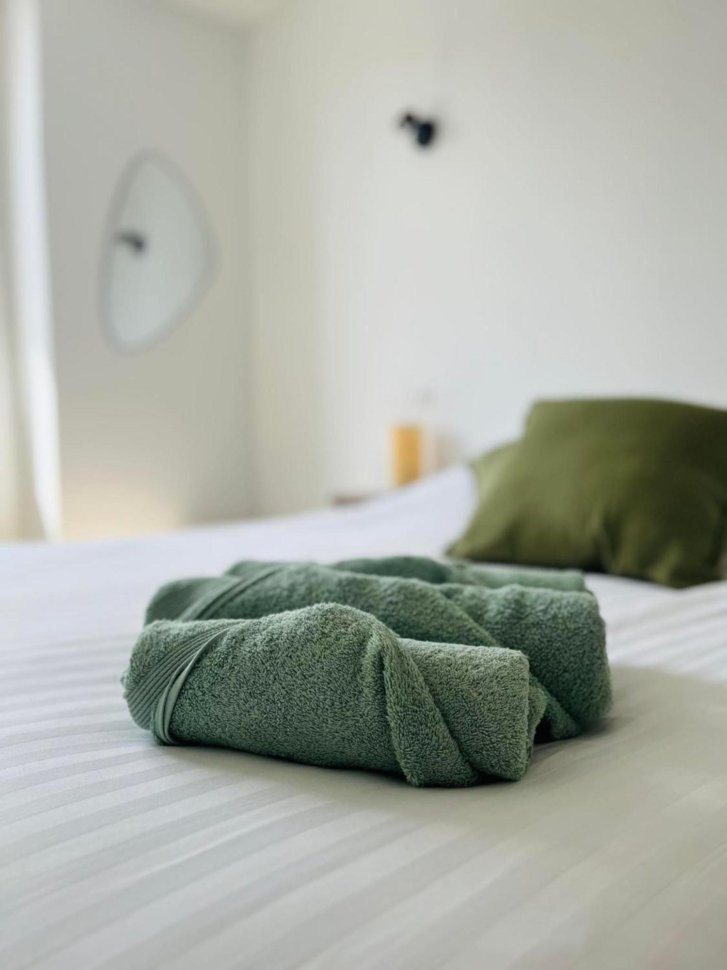 Appartement Cosy & Moderne 6 Personnes Centre Charleville-Mezieres - Ardennes Esterno foto
