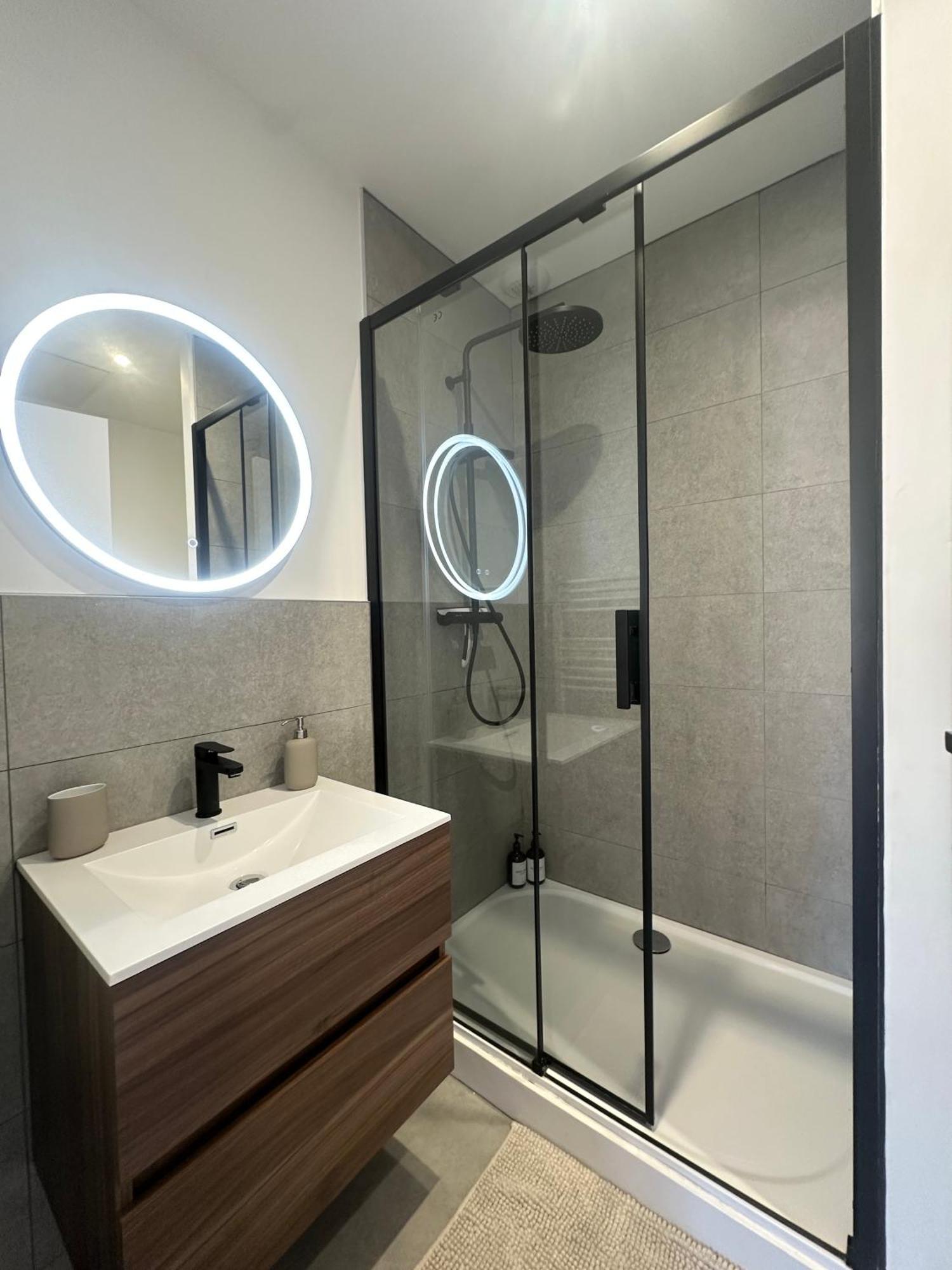 Appartement Cosy & Moderne 6 Personnes Centre Charleville-Mezieres - Ardennes Esterno foto
